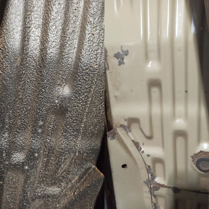 Unterbodenschutz entfernen